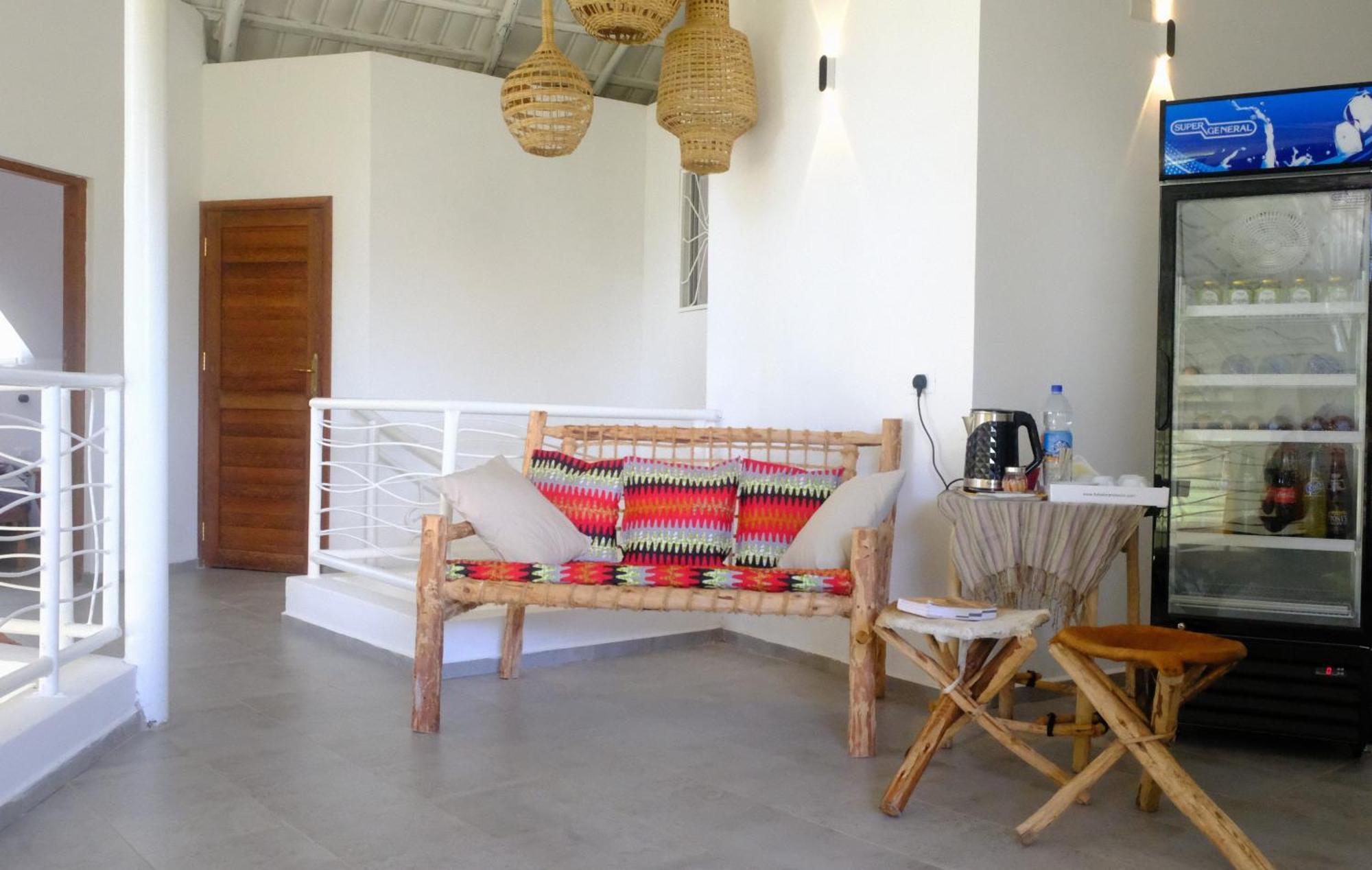 Kobe House Bed & Breakfast Jambiani  Exterior photo