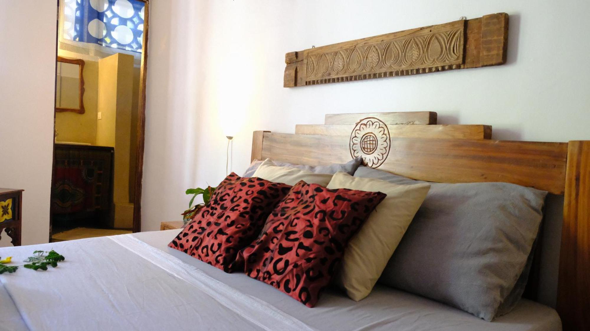Kobe House Bed & Breakfast Jambiani  Exterior photo